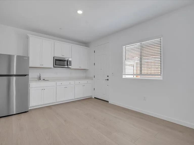12658 Rosefinch Way — Photo 2