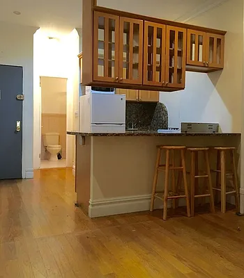 Rented by Urban Real Estate Property Group Inc | media 7