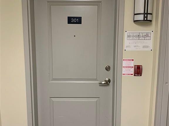 4th image of 76 Sydney St S #301