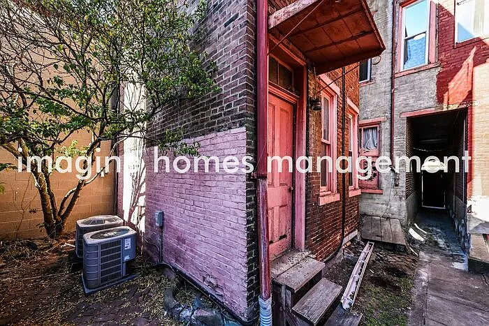 2106 Sarah St #3 — Photo 14