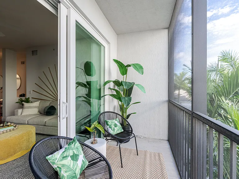 Model Balcony