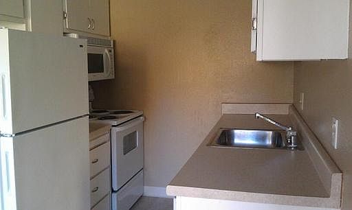 4th image of 1312 G St APT 08