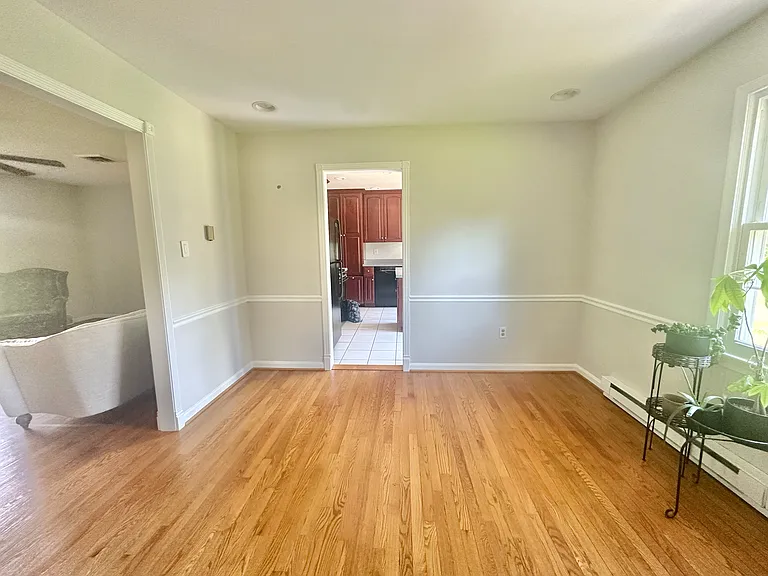 703 Kentland Dr — Photo 46