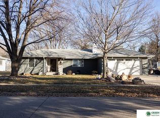 1910 N Grant Ave, York, NE 68467