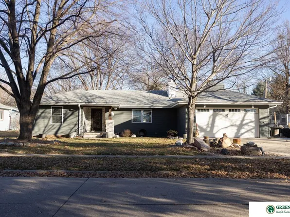 1910 N Grant Ave, York, NE 68467