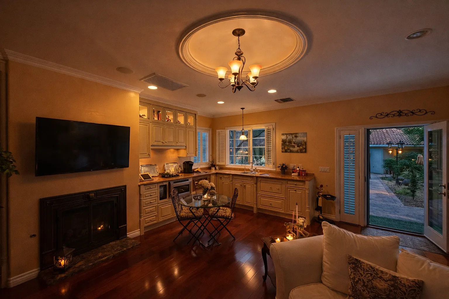 1 bed, 1000 sqft, $4,500 — Photo 2