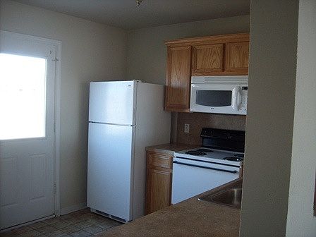 4th image of 302 Janelle Dr APT B
