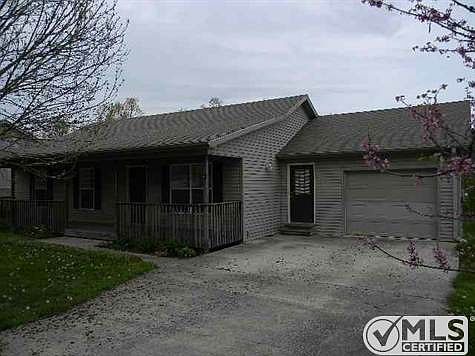 3rd image of 140 W Kentucky Ave