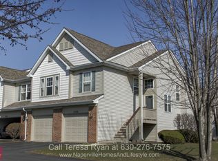 3139 Saganashkee Ln, Naperville, IL 60564