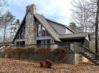 111 McIntosh Cir, Lake Lure, NC 28746