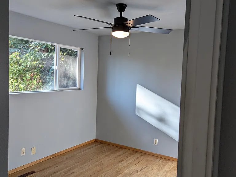 10702 SE 3rd St — Photo 16