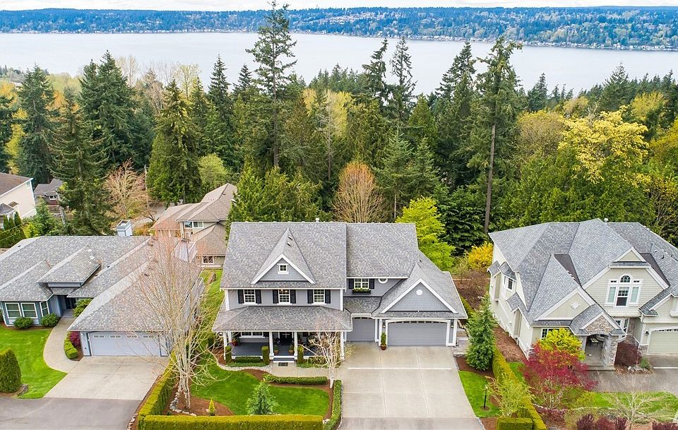 1st image of 411 211th Ave NE