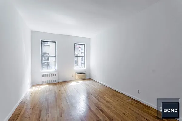 Rented by Bond New York | media 7