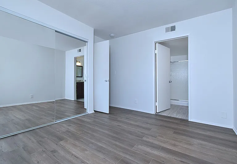 4235 Whitsett Ave #201 — Photo 17