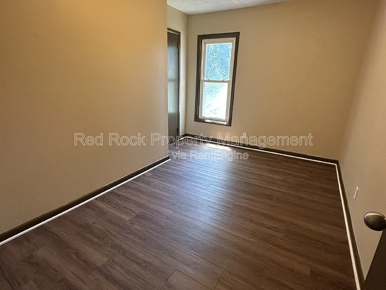 835 Elm St — Photo 15