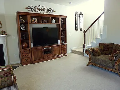 405 Garden Square Ln — Photo 3