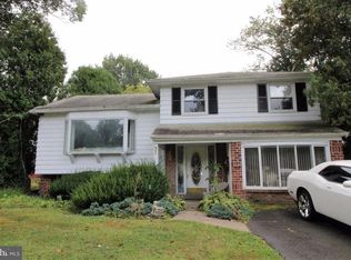 901 Gorson Dr, Warminster, PA 18974