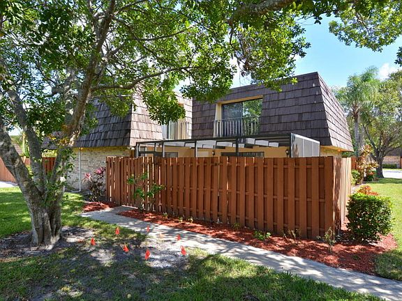 2nd image of 5678 SE Windsong Ln