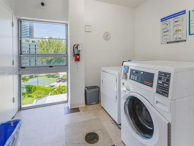 880 NE 69th St #5L — Photo 29