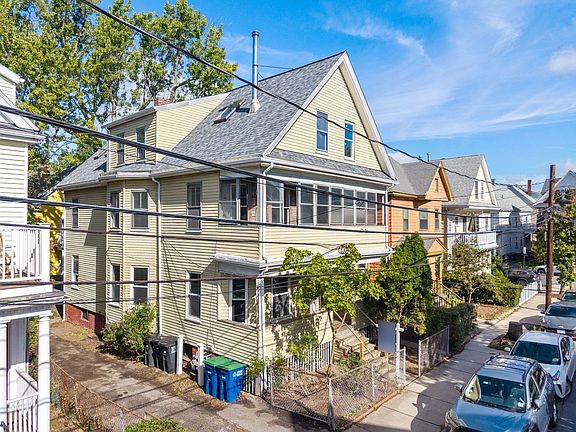 3rd image of 52 Burnside Ave