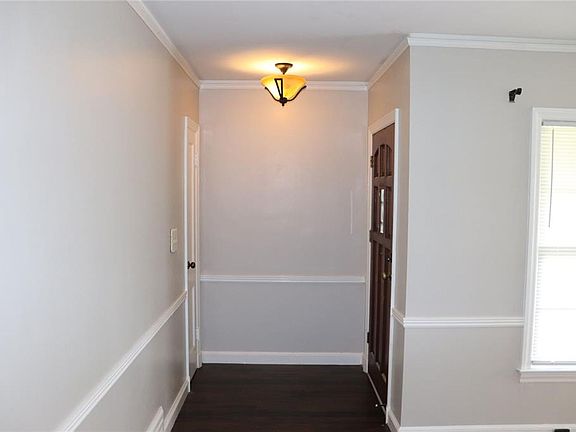 2nd image of 2781 Ashley Ave