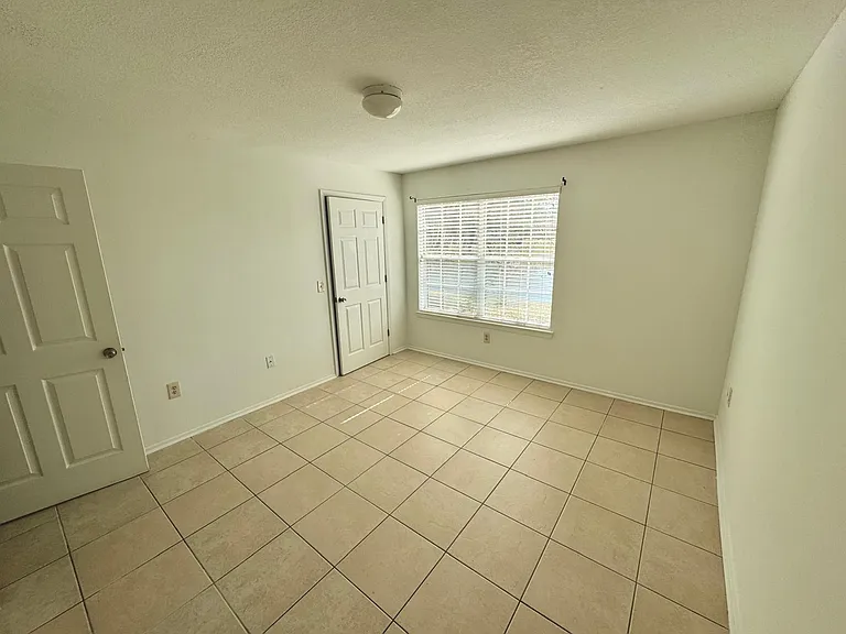 1222 Bermuda Lakes Ln #106 — Photo 7