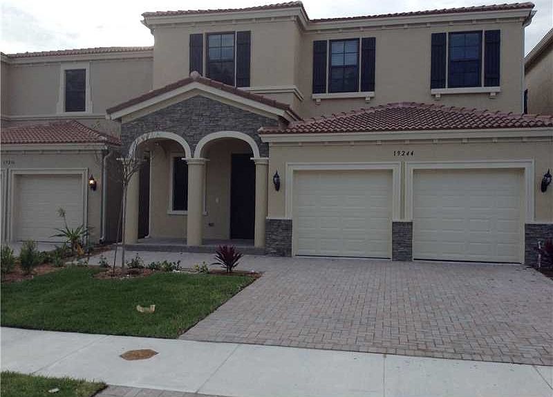 1st image of 20637 NE 9th Pl
