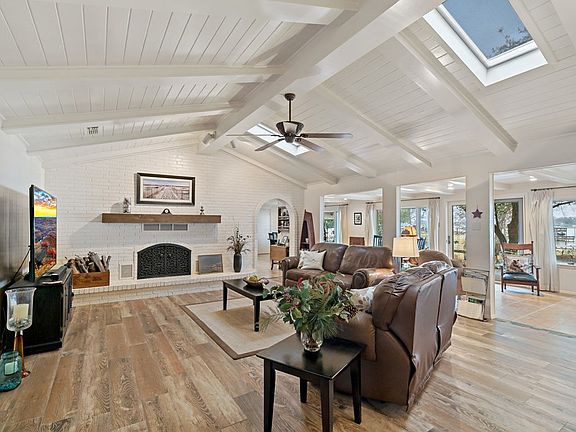 4th image of 118 Westshore Dr