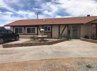 14910 Navajo Rd, Apple Valley, CA 92307