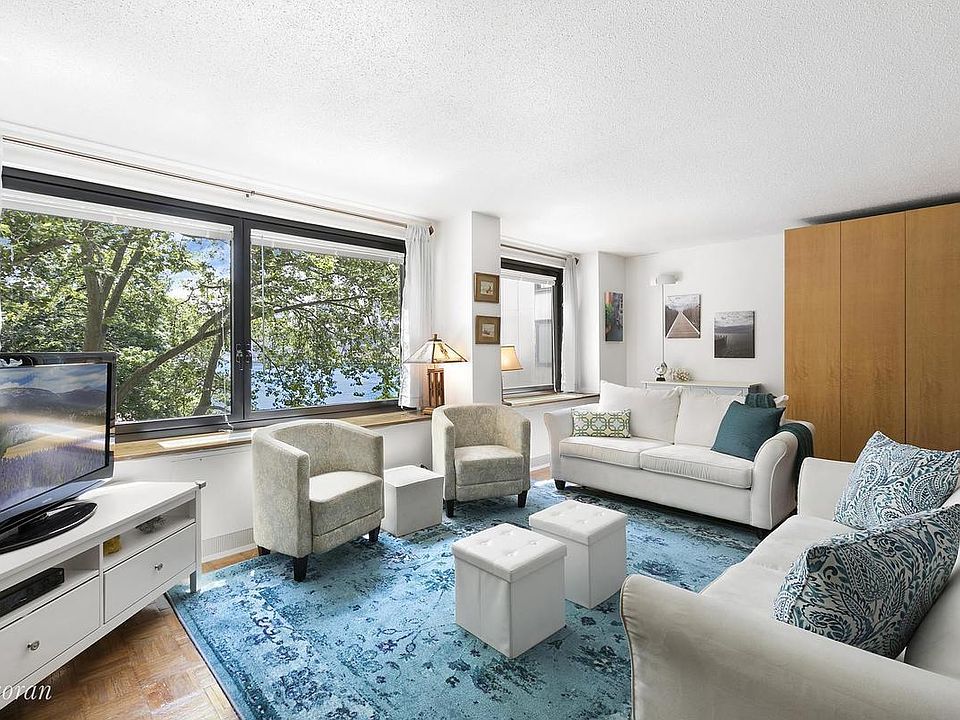 1st image of 531 Main St APT 428