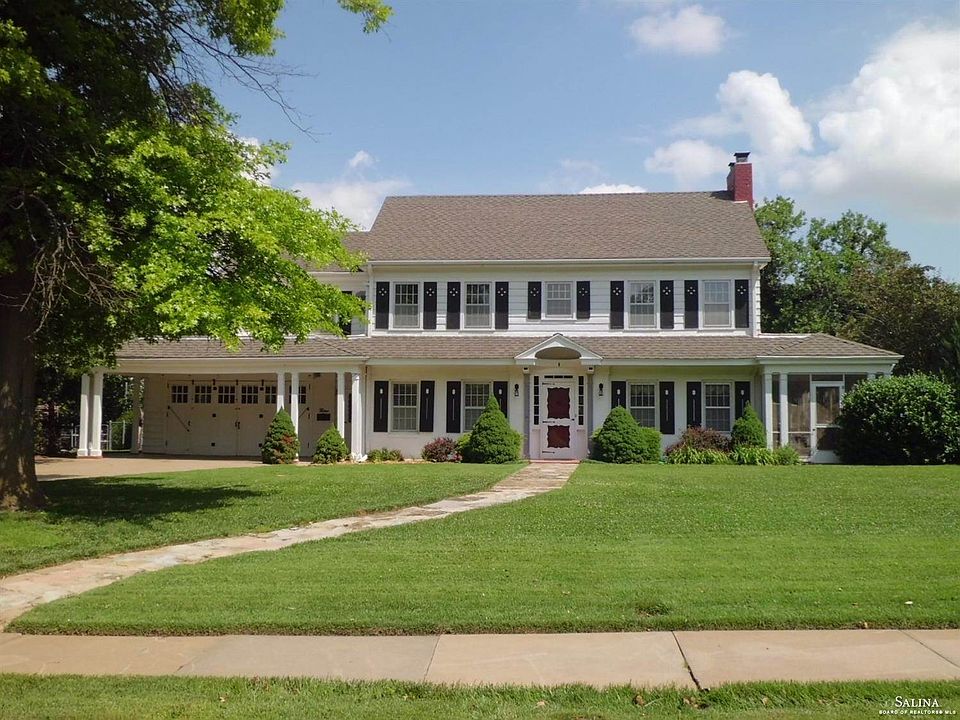 1st image of 9 Crestview Dr