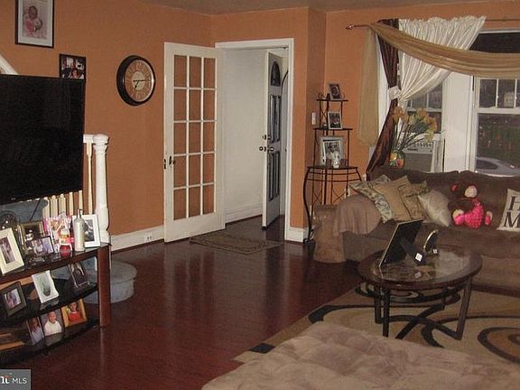 5th image of 2084 E Cheltenham Ave