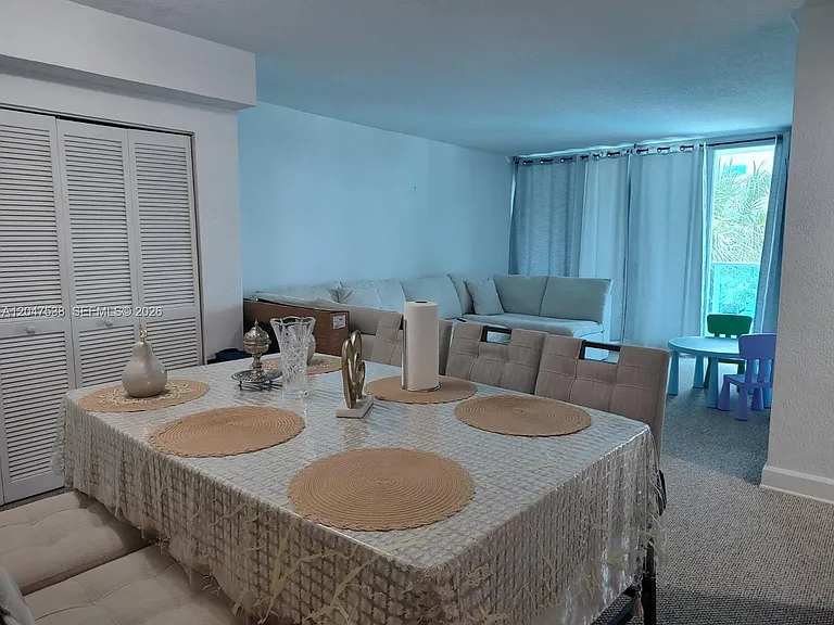 7501 E Treasure Dr #5J — Photo 10