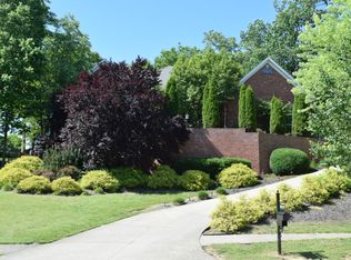 10519 Mountain Ash Ln, Prospect, KY 40059