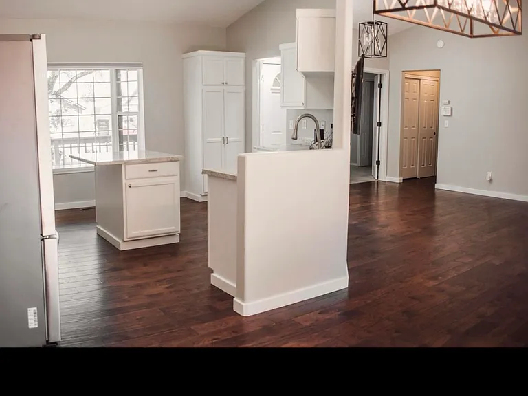 934 NW Negus Ln — Photo 15