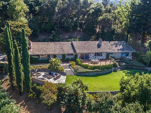 2nd image of 25594 Willow Pond Ln