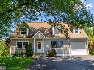 117 Circle Dr S, Lambertville, NJ 08530
