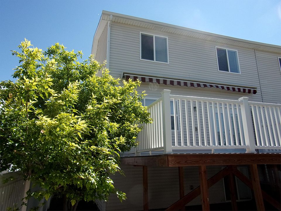 2nd image of 332 Maddies Way