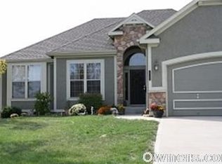 29384 Rockwood Ave, Paola, KS 66071