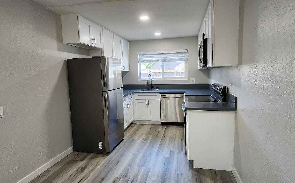 2nd image of 3763 47th St #2