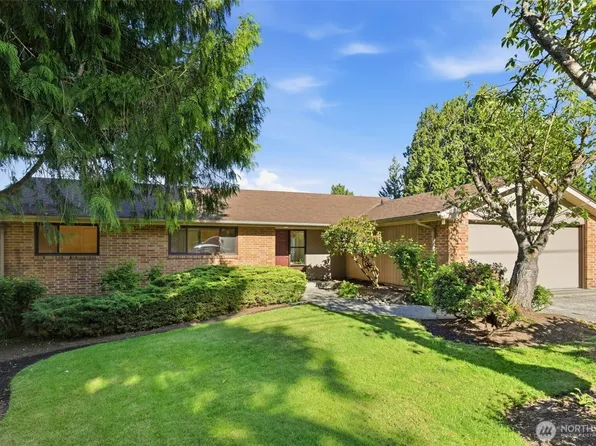 16532 34th Avenue NE, Lake Forest Park, WA 98155