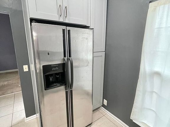 5th image of 112 Paddington Way NE