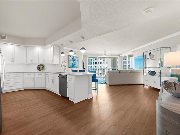 3rd image of 1180 Gulf Blvd APT 1504