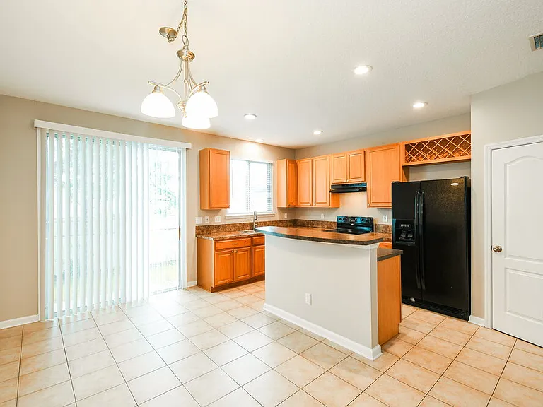 2326 Sunset Bluff Dr — Photo 6