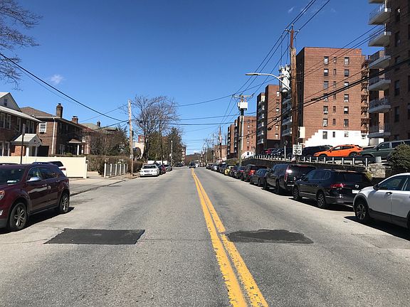 5th image of 615 Warburton Ave APT 2L