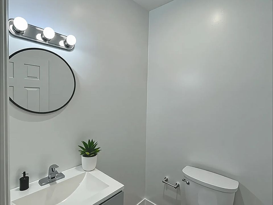 Half bath on the 1st floor