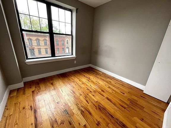 3rd image of 1935 Bergen St APT 11
