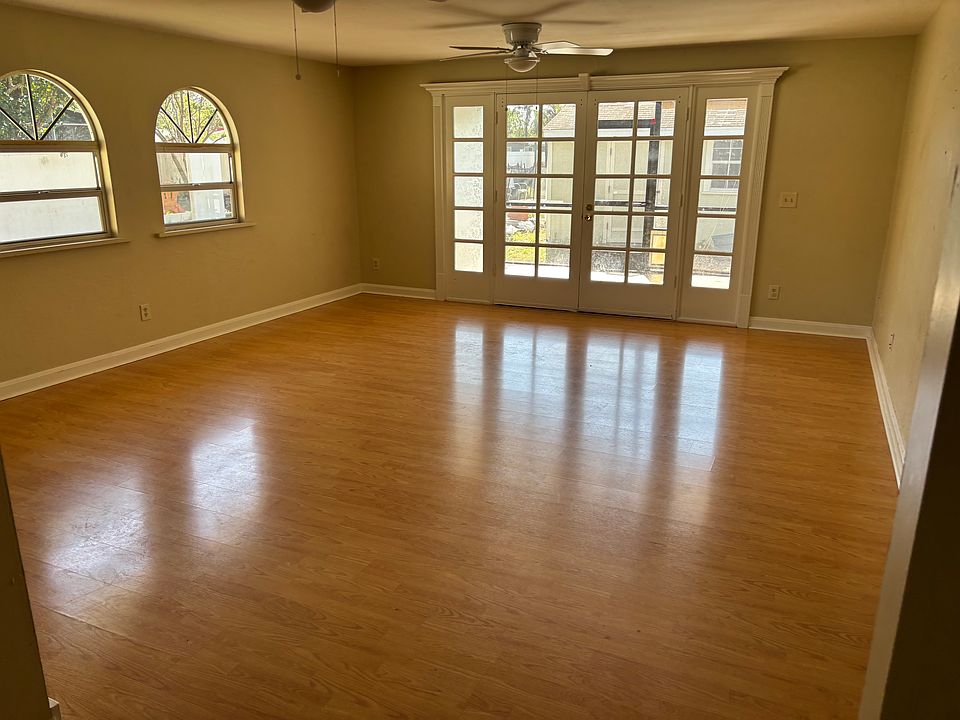 1st image of 3916 San Luis Dr