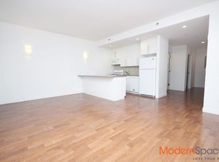 3161 37th St APT 1F, Astoria, NY 11103