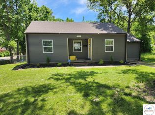 512 E Louise St, Clinton, MO 64735